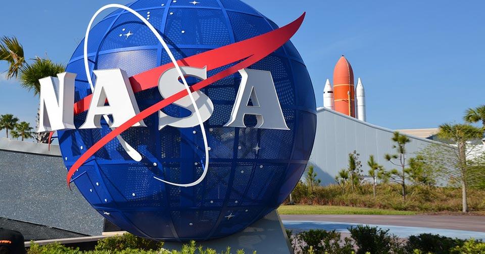 Dopo la notizia straordinaria dei sette esopianeti, la Nasa annuncia una nuova scoperta. Su uno dei setti pianeti, quello più simile alla Terra, è stata ritrovata...